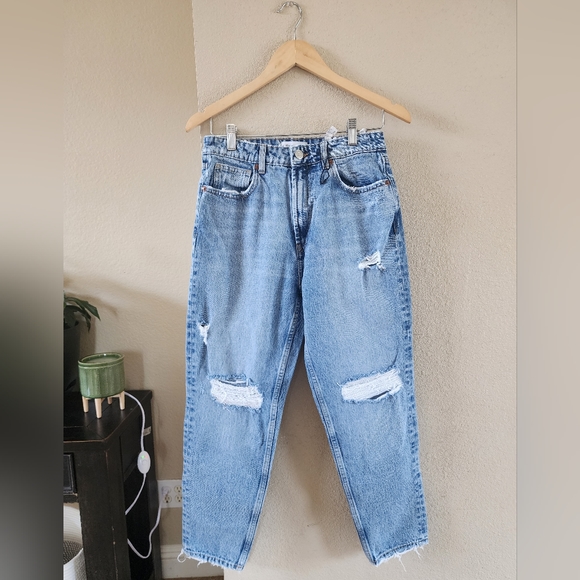Zara Denim - ZARA 90'S MOM FIT DISTRESSED JEAN